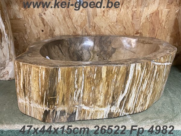 wasbak beige versteend hout